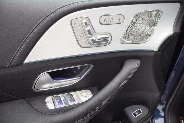 Photo of 2025 Twilight Blue Metallic Mercedes-Benz GLE 350