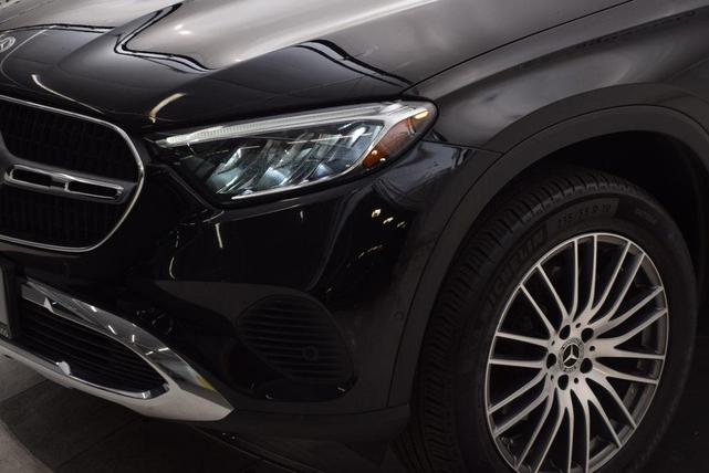 Photo of 2025 Black Mercedes-Benz GLC 300