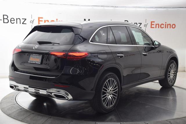 Photo of 2025 Black Mercedes-Benz GLC 300