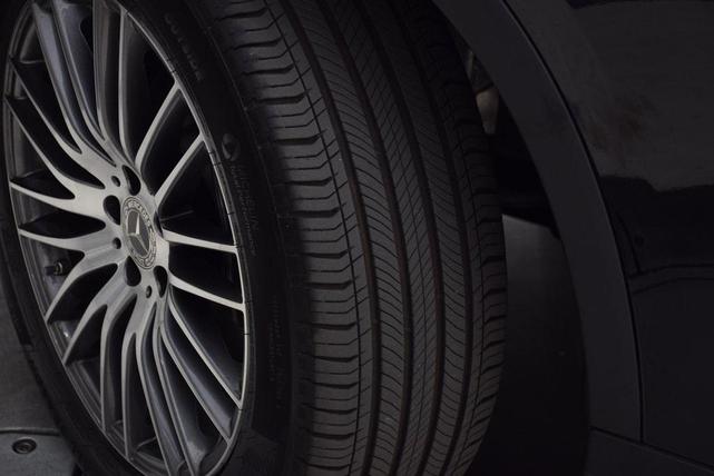 Photo of 2025 Black Mercedes-Benz GLC 300