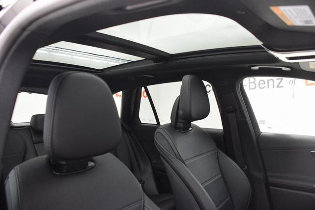 Photo of 2025 Black Mercedes-Benz GLC 300