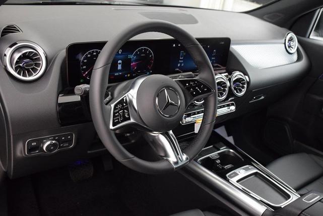 Photo of 2025 Night Black Mercedes-Benz GLA 250