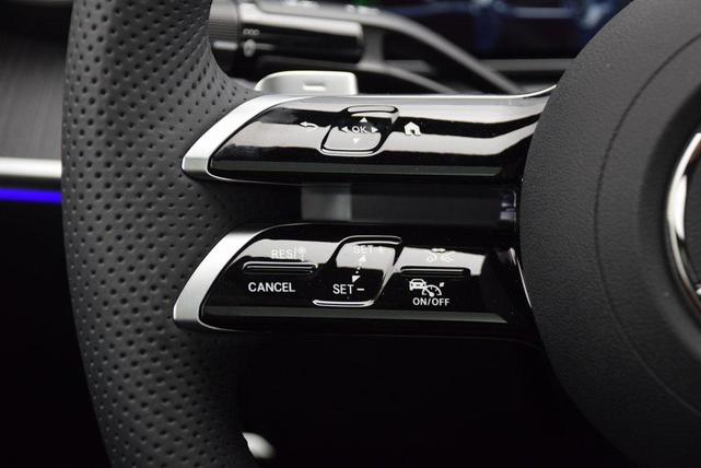 Photo of 2025 GRAPHITE GREY Mercedes-Benz CLE 300