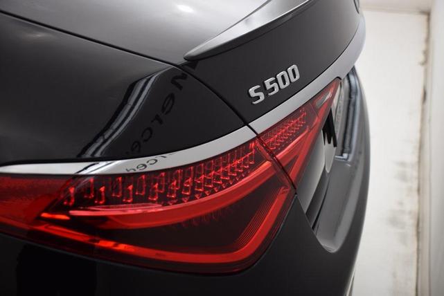 Photo of 2022 Obsidian Black Metallic Mercedes-Benz S-Class