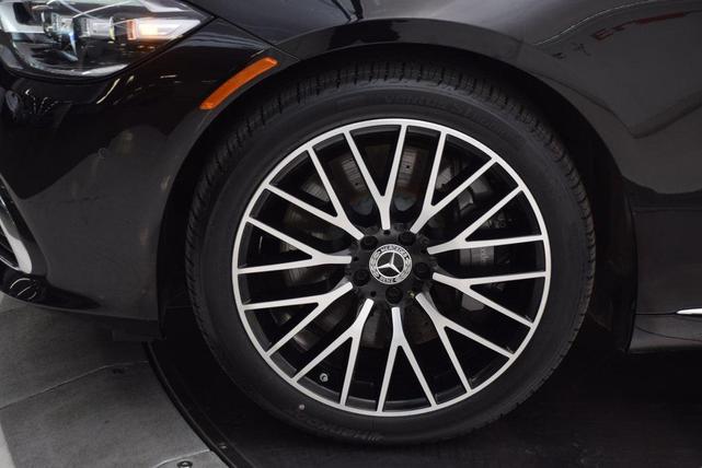 Photo of 2022 Obsidian Black Metallic Mercedes-Benz S-Class