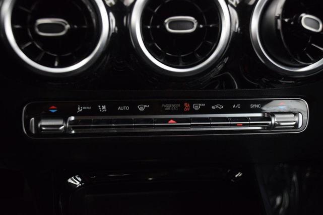 Photo of 2021 Iridium Silver Metallic Mercedes-Benz GLA 250