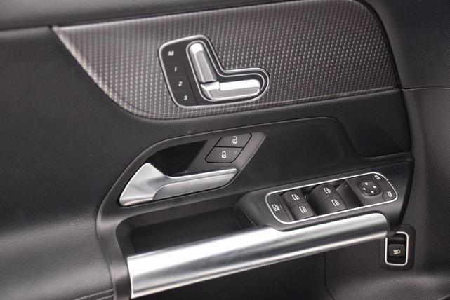 Photo of 2021 Iridium Silver Metallic Mercedes-Benz GLA 250
