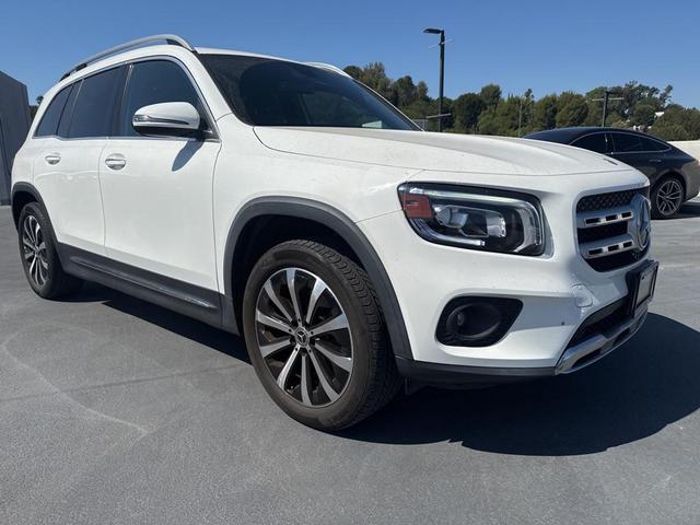Photo of 2021 Polar White Mercedes-Benz GLB 250