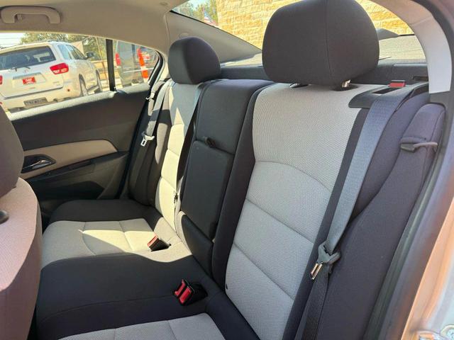 Photo of 2013 Champagne Silver Metallic Chevrolet Cruze