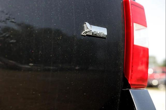 Photo of 2010 Tuxedo Black Metallic Ford Expedition