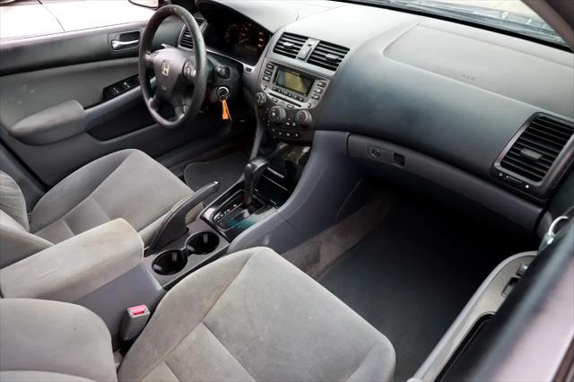Photo of 2007 Graphite Pearl Honda Accord