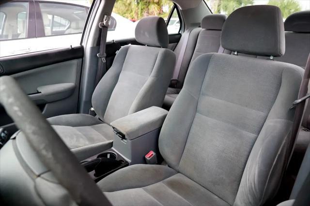 Photo of 2007 Graphite Pearl Honda Accord