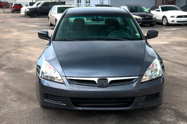 Photo of 2007 Graphite Pearl Honda Accord