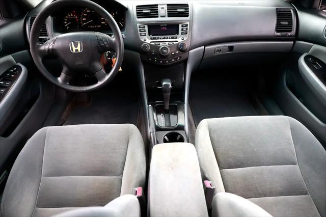 Photo of 2007 Graphite Pearl Honda Accord
