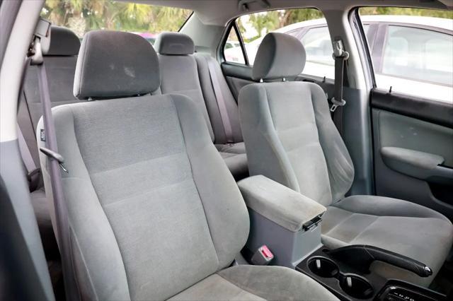 Photo of 2007 Graphite Pearl Honda Accord