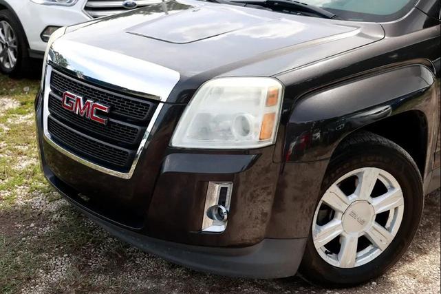 Photo of 2015 Iridium Metallic GMC Terrain