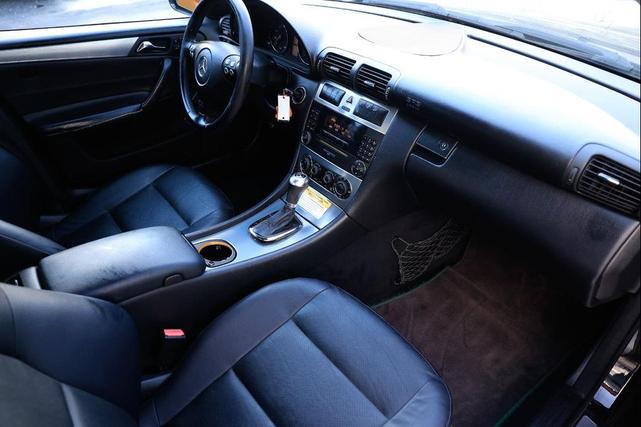 Photo of 2006 BLACK Mercedes-Benz C-Class