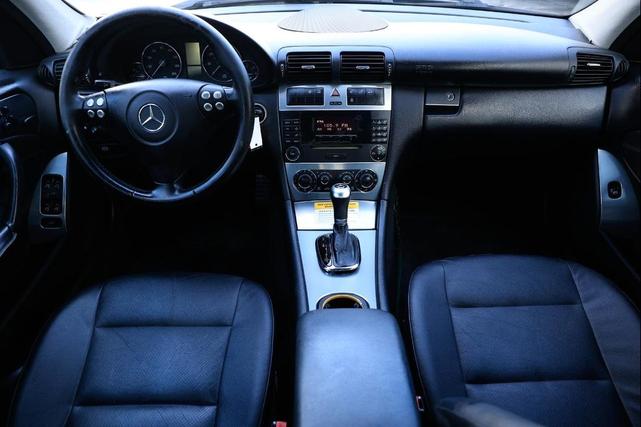 Photo of 2006 BLACK Mercedes-Benz C-Class