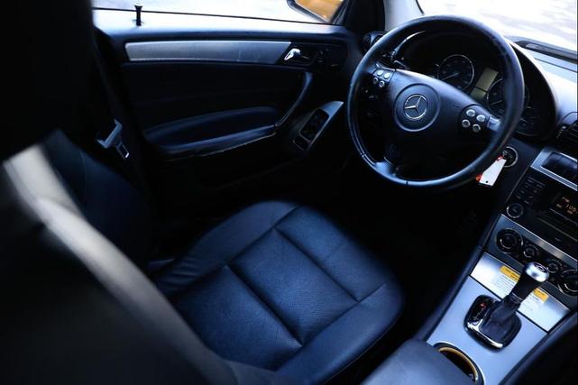 Photo of 2006 BLACK Mercedes-Benz C-Class