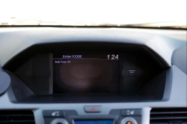 Photo of 2012 Polished Metal Metallic Honda Odyssey