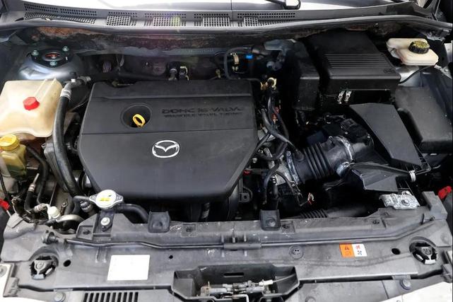 Photo of 2012 Liquid Silver Mazda Mazda5