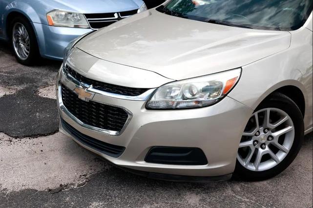 Photo of 2015 Champagne Silver Metallic Chevrolet Malibu