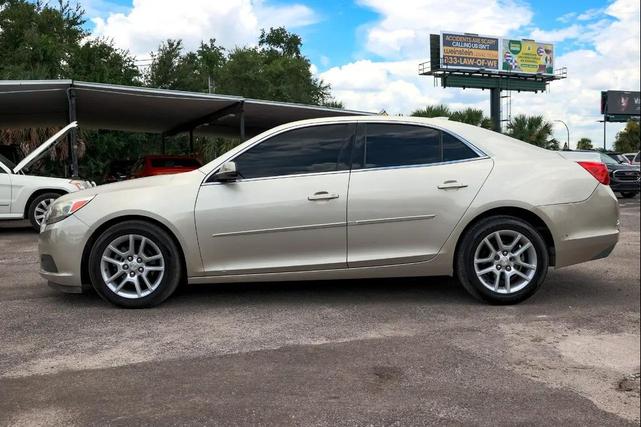 Photo of 2015 Champagne Silver Metallic Chevrolet Malibu