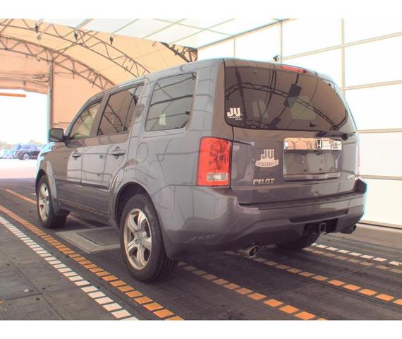 Photo of 2015 GRAY Honda Pilot