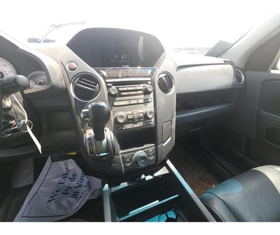Photo of 2015 GRAY Honda Pilot