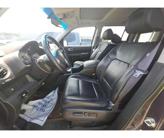 Photo of 2015 GRAY Honda Pilot