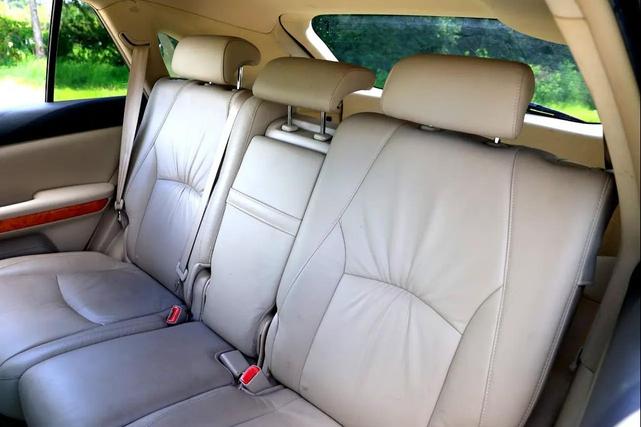 Photo of 2008 Crystal White Lexus RX 400h