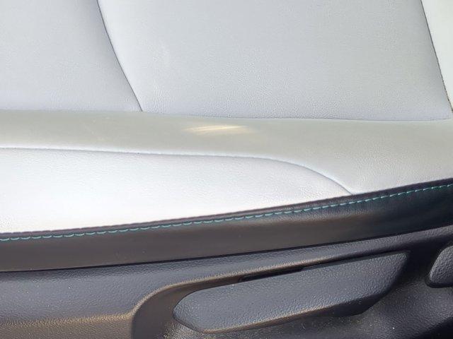 Photo of 2019 Classic Silver Metallic Toyota Prius