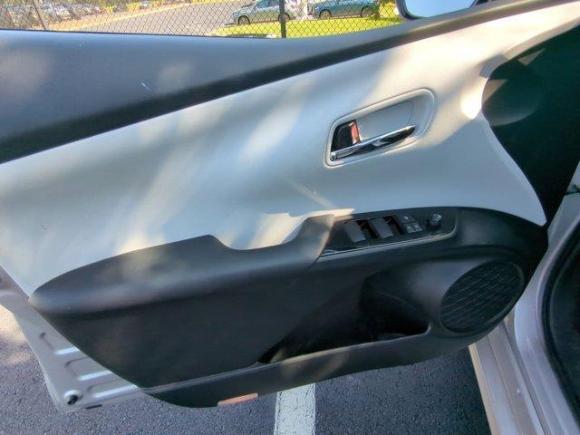 Photo of 2019 Classic Silver Metallic Toyota Prius