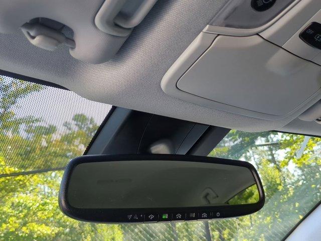Photo of 2019 Classic Silver Metallic Toyota Prius