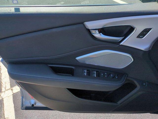 Photo of 2022 Lunar Silver Metallic Acura RDX