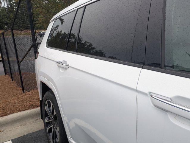 Photo of 2022 Bright White Clearcoat Jeep Grand Cherokee L