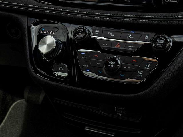 Photo of 2026 Pw7 Chrysler Pacifica