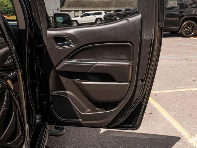 Photo of 2018 Onyx Black GMC Canyon