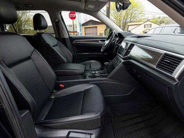 Photo of 2019 Deep Black Volkswagen Atlas