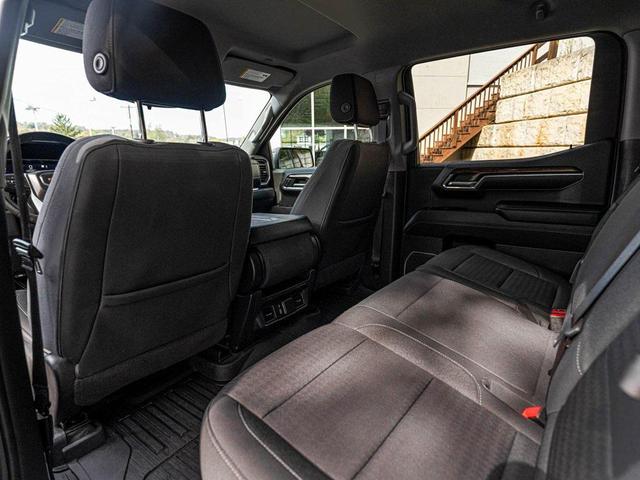 Photo of 2023 Onyx Black GMC Sierra 1500