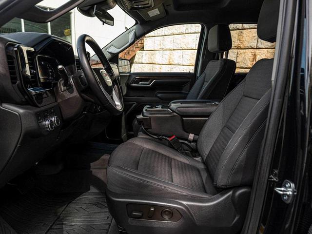 Photo of 2023 Onyx Black GMC Sierra 1500