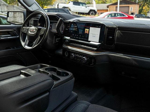 Photo of 2023 Onyx Black GMC Sierra 1500