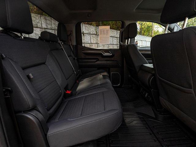 Photo of 2023 Onyx Black GMC Sierra 1500