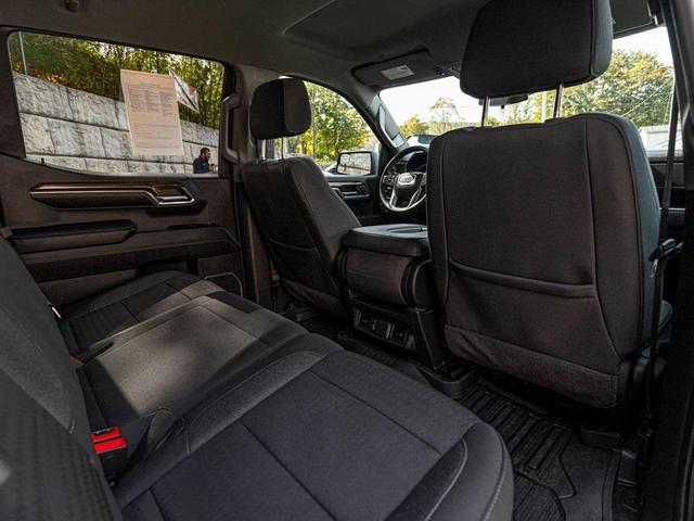 Photo of 2023 Onyx Black GMC Sierra 1500