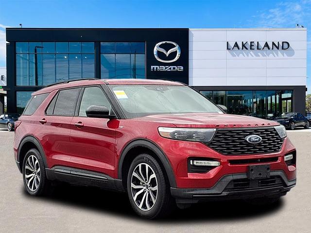 Photo of 2022 Rapid Red Metallic Tinted Clearcoat Ford Explorer