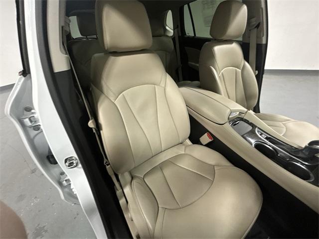 Photo of 2020 White Buick Envision