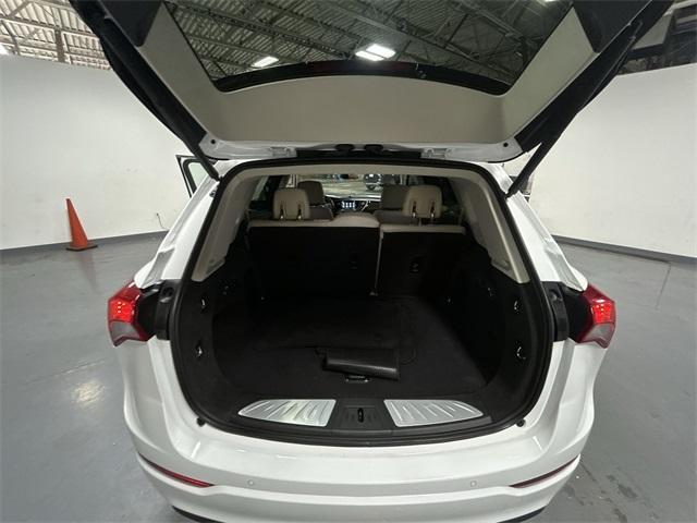 Photo of 2020 White Buick Envision
