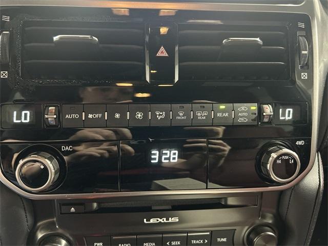 Photo of 2022 Gray Lexus GX 460