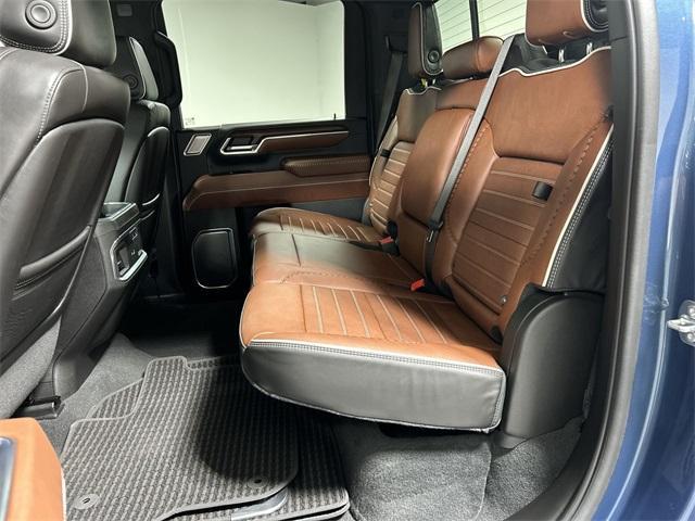 Photo of 2025 Blue GMC Sierra 2500
