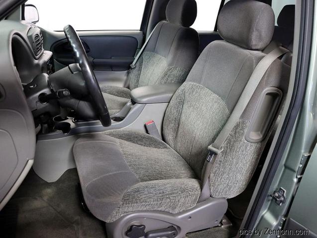 Photo of 2003 Silver Green Metallic Chevrolet Trailblazer